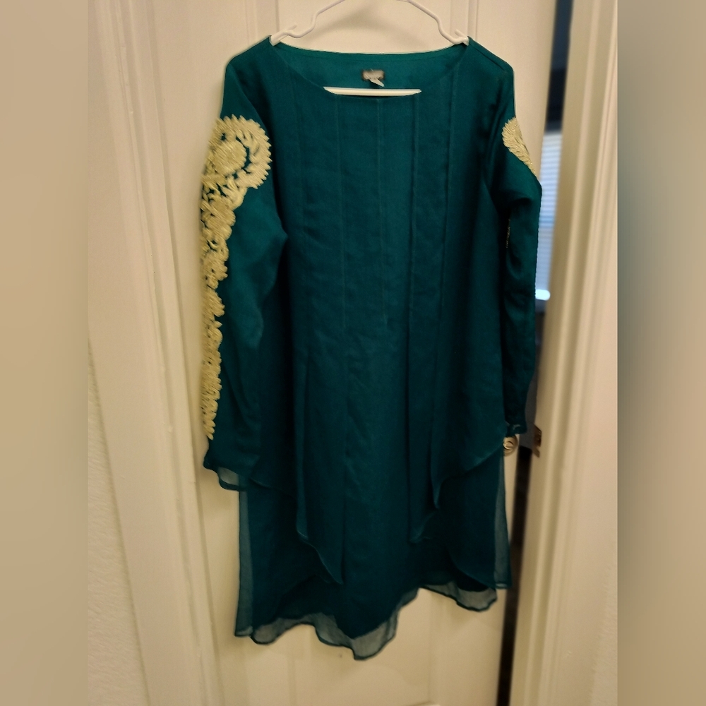 Green Kurti With Matching Dupatta - Picture 4 of 5